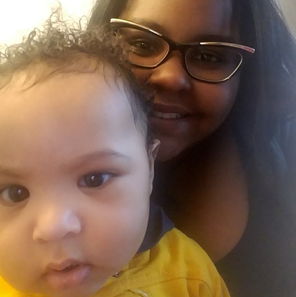 Meet your Posher, Rhea - Picture 1 of 1